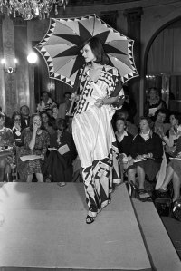 Boldly patterned dress/coverup and matching umbrella from Karl Lagerfeld's Spring 1974 collection for Chloe