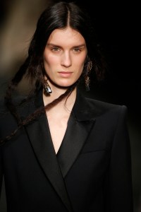 Details at Alexander Mcqueen RTW Fall 2017