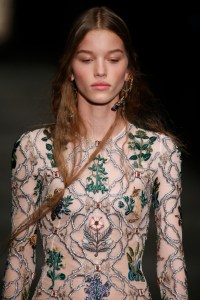 Details at Alexander Mcqueen RTW Fall 2017