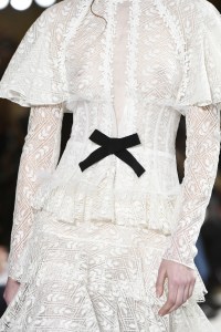 Details at Giambattista Valli RTW Fall 2017