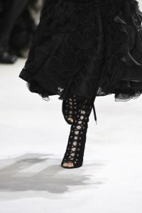 Details at Giambattista Valli RTW Fall 2017