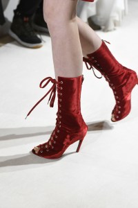 Details at Giambattista Valli RTW Fall 2017