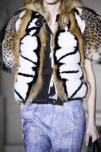 Details at Louis Vuitton RTW Fall 2017