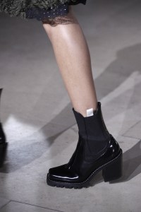 Details at Louis Vuitton RTW Fall 2017