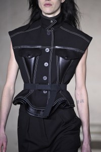 Details at Louis Vuitton RTW Fall 2017
