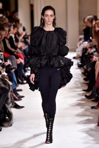 Giambattista Valli RTW Fall 2017