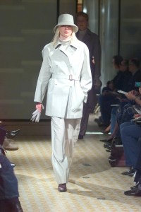 A look from Herms Fall 2001/2002 collection