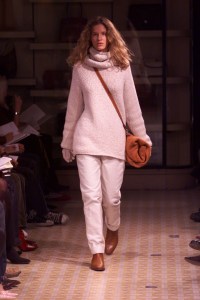 A look from Herms Fall 2000 collection designed by Martin Margiela