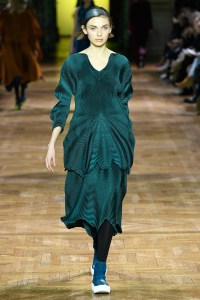 Issey Miyake RTW Fall 2017