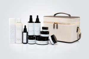 L/Uniform Teams with Hervé Herau on Luxury Travel Case