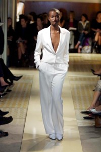 A look from Herms Spring 2002 collection designed by Martin Margiela