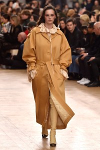 Nina Ricci RTW Fall 2017