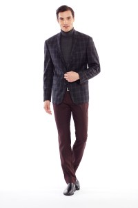 A look from the new Ryan Seacrest sportswear addition.
