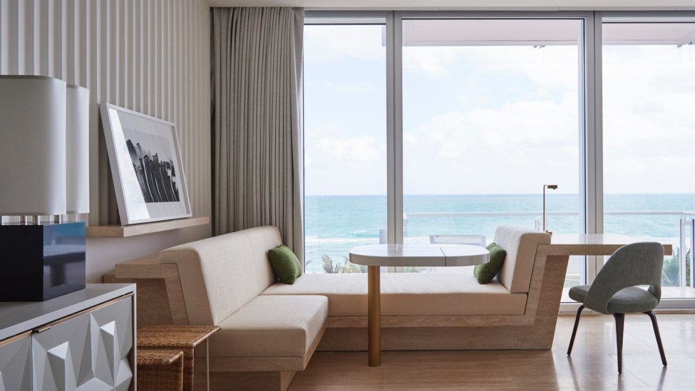 Four Seasons at the Surf Club