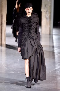Yohji Yamamoto RTW Fall 2017