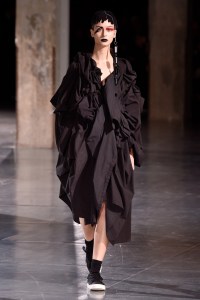 Yohji Yamamoto RTW Fall 2017