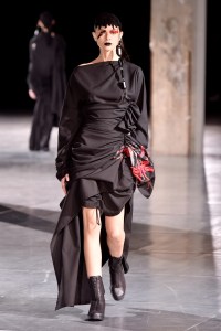 Yohji Yamamoto RTW Fall 2017