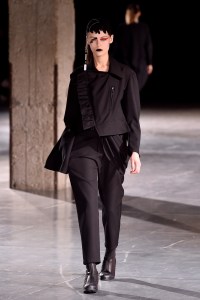 Yohji Yamamoto RTW Fall 2017