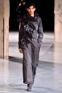 Yohji Yamamoto RTW Fall 2017