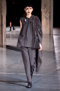 Yohji Yamamoto RTW Fall 2017