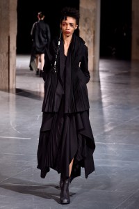 Yohji Yamamoto RTW Fall 2017