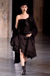 Yohji Yamamoto RTW Fall 2017