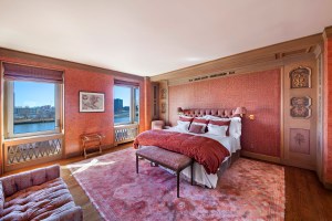 Garbo’s style can be seen throughout the full-floor apartment, from the master bedroom adorned in her favorite rose-hued Fortuny silk to her green and pink color schemed grand, L-shaped living room.