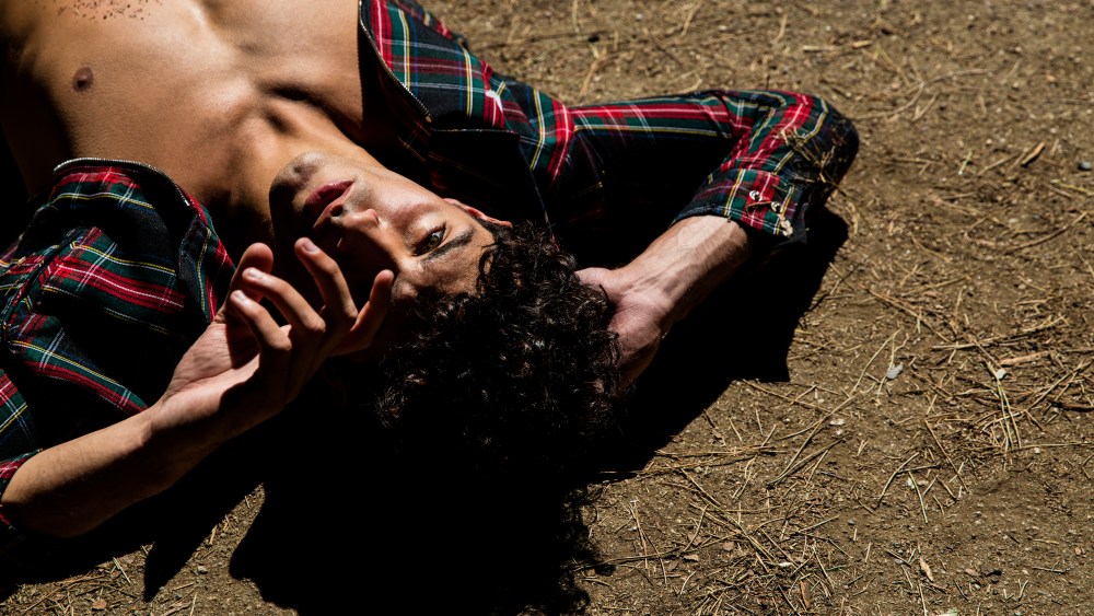 Steven Kelly Signs with Heroes Model Management