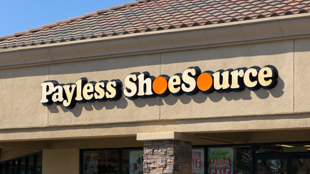 Payless closing stores