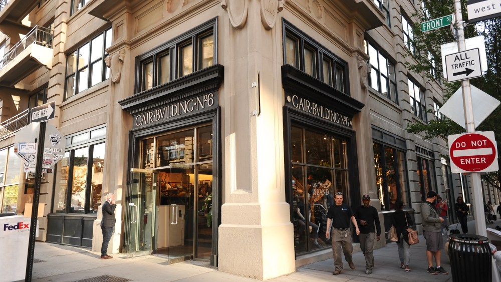 Rodd & Gunn's store in Dumbo.