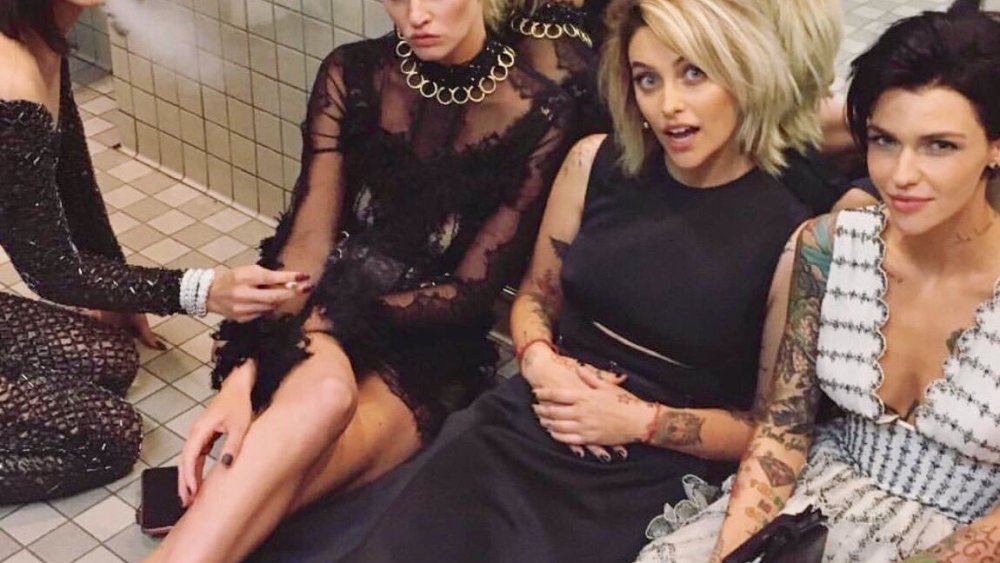 Met Museum Responds to Celebs Smoking at the Costume Institute Gala