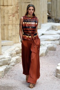 Chanel Cruise 2018 Show: All the Looks
