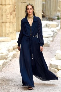 Chanel Cruise 2018 Show: All the Looks