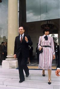 Francois Mitterrand  aux cotes de sa femme Danielle, le jour de l'investiture du nouveau president de la Republique. Paris, FRANCE - 21/05/1981./Credit:VILLARD/SIPA/1104121823 (Sipa via AP Images)