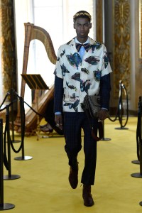 All the Looks from the Gucci Resort 2018 Show in Florence
