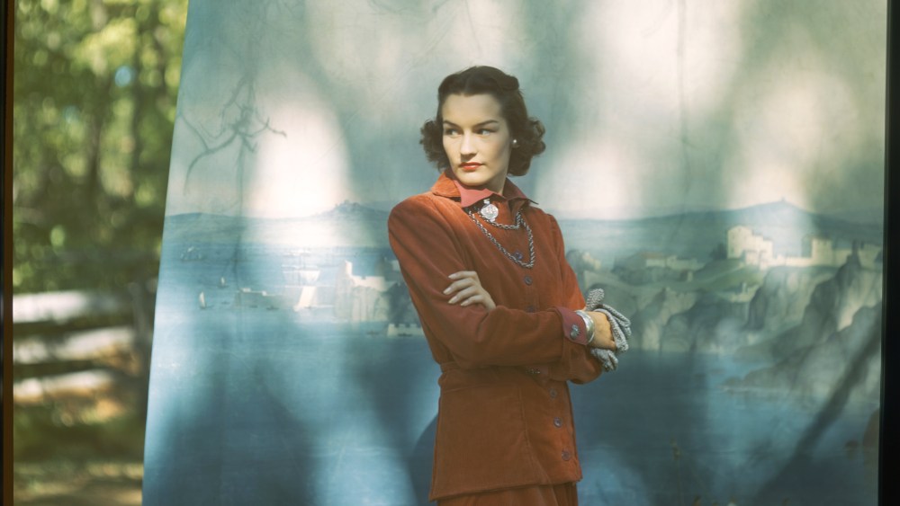 Leslie Gill's, Frances McLaughlin Gill's Influential Photos on View
