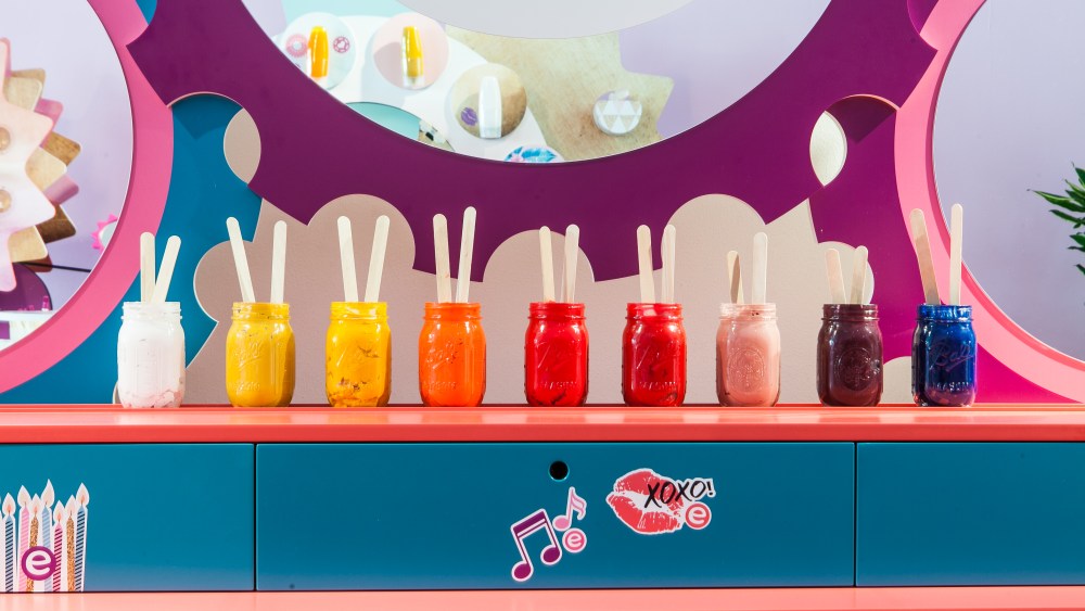 Essence Does DIY Beauty in Berlin