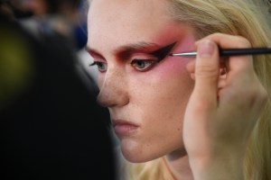 The beauty look at the Louis Vuitton Resort 2018 show