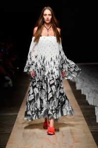 SYDNEY, AUSTRALIA - MAY 15:  A model walks the runway during the Sass & Bide show at Mercedes-Benz Fashion Week Resort 18 Collections at Bay 22-24, Carriageworks on May 15, 2017 in Sydney, Australia.  (Photo by Stefan Gosatti/Getty Images)