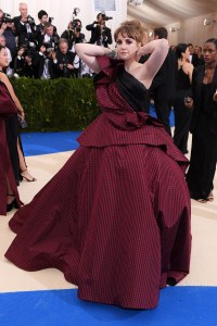 Met Gala 2017 Lena Dunham
