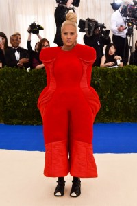 Met Gala 2017 Helen Lasichanh