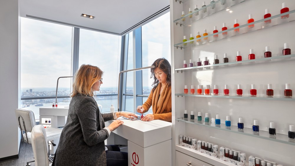 Nail salon nail technician service provider