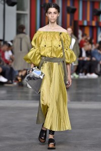 Sacai Resort 2018