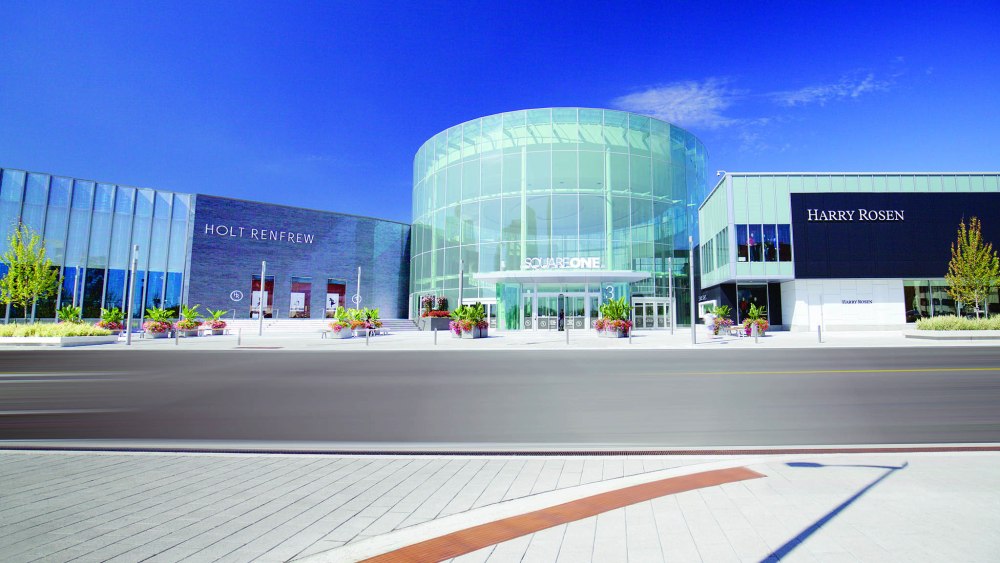 Canadian Shopping Centers Reinvest in Trophy Properties