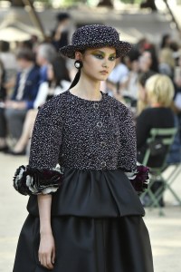 Details at Chanel Couture Fall 2017