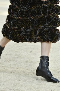 Details at Chanel Couture Fall 2017