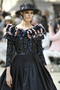 Details at Chanel Couture Fall 2017
