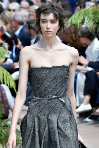Details at Christian Dior Couture Fall 2017