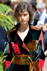 Details at Christian Dior Couture Fall 2017