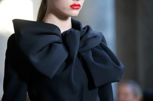 Details at Giambattista Valli Couture Fall 2017